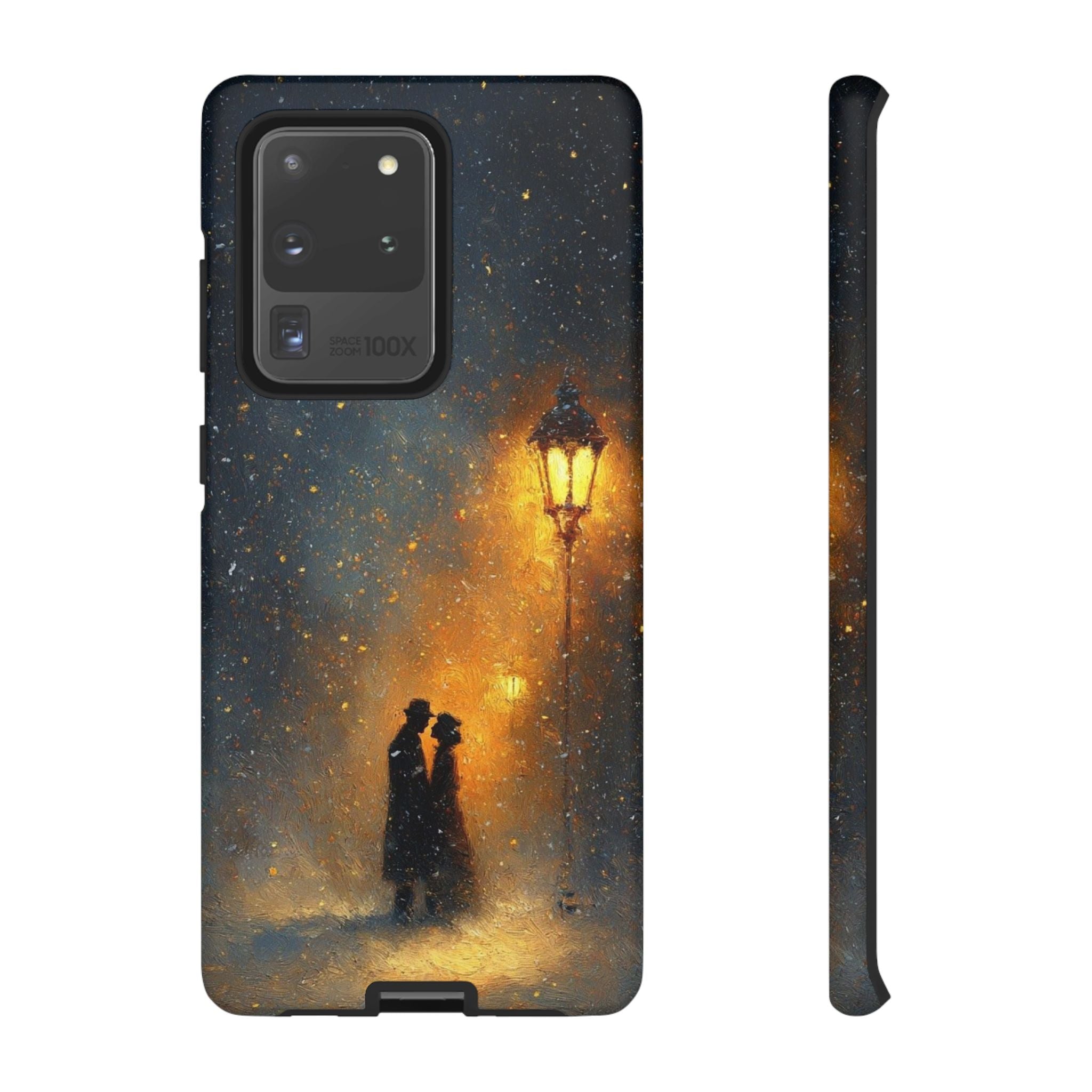 Romantic Snowy Street Phone Case — Vintage Couple Under Lamplight🌓🌙